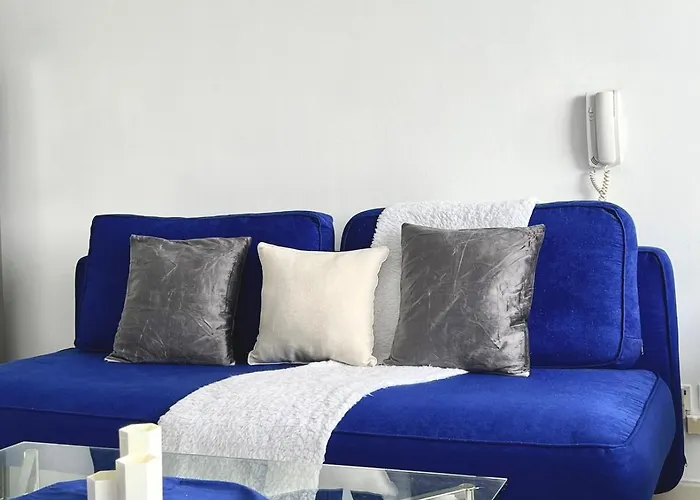 Affordable At Gramercy Makati With Balcony & Parking Apartment